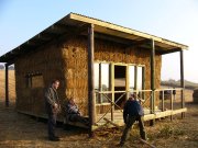 Click the picture for more about my strawbale build in 24 hours for UK Style TV